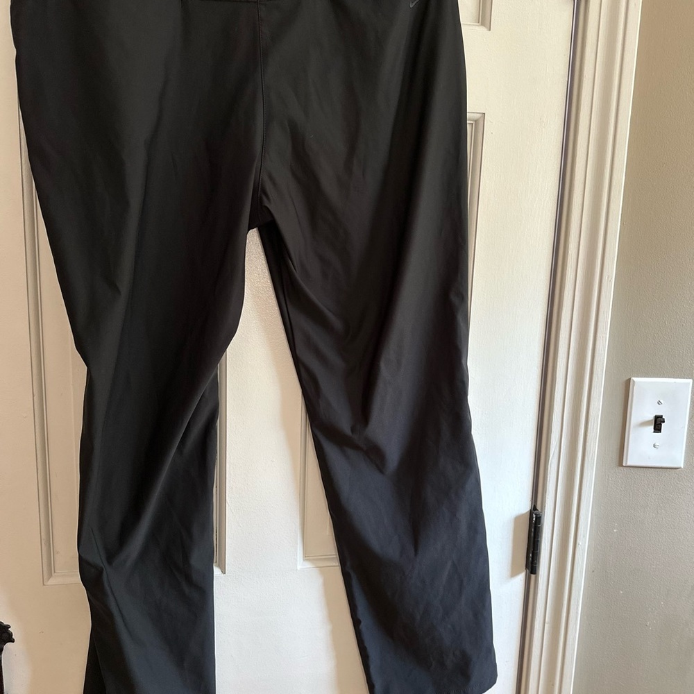 Nike Dri-FIT Black Golf Pants - Picture 2 of 3